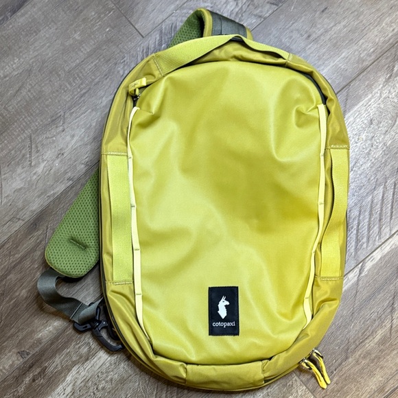 cotopaxi Handbags - Cotopaxi Chasqui 13L Sling Backpack in Lemongrass